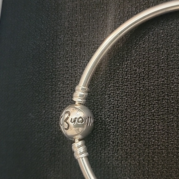 Pandora One In a Million Bangle Bracelet With Clasp - Picture 3 of 6
